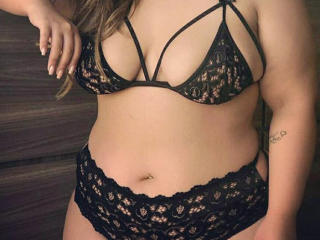 Foto de perfil sexy de la modelo AfroditaHott, ¡disfruta de un show webcam muy caliente!