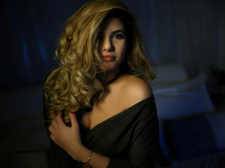 ChrissyHarper - Sexy live show with sex cam on XloveCam®