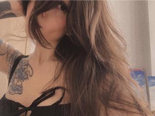 IrisMorrison Xlove Webcam Model - Profile & Free Live Sex Show ...
